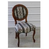 Victorian Walnut Parlor Chair