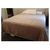 Queen Size Bed & Bedding