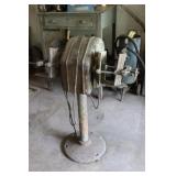 Miracle Pedestal Paint Shaker