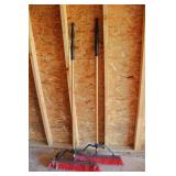 24" Push Brooms