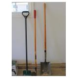 Shovel, Ice Scraper & Hoe