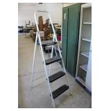 4 Step Folding Utility Ladder