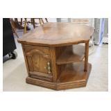 Oak Finish End Table