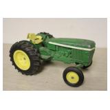 1/16 Ertl John Deere Tractor