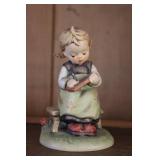 4' Hummel Figurine 'Busy Student'