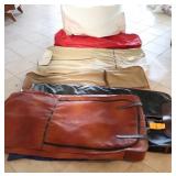 Approx. 7 Hanging Travel Bags