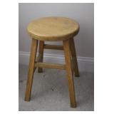 18' Oak Stool