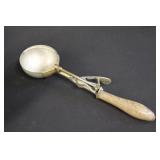 Vintage Gilchcrist No. 31 Ice Cream Scoop