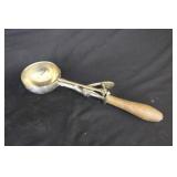 Gilchrist No. 31 Ice Cream Scoop
