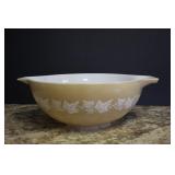 Pyrex 4 qt. Sandalwood Ivy Cinderella Mixing Bowl
