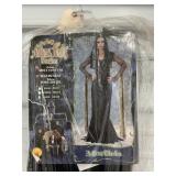 Used Sz. L  Morticia Costume