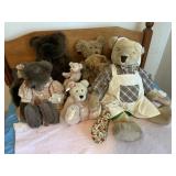 Boyd's Bears & Other Plush Animals