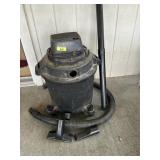 Wet/Dry Shop Vac w/ Attachments