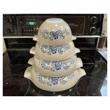 Pyrex 'Homestead' Cinderella Mixing Bowl Set