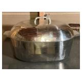 Large Royalty Nasco Dutch Oven