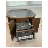 Magnavox End table w/ Stereo System