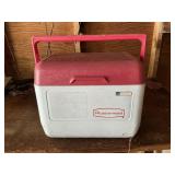 Rubbermaid Cooler