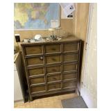 5 Drawer Dresser & Contents