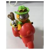 GARFIELD AND ODIE HAPPY MEAL TOY