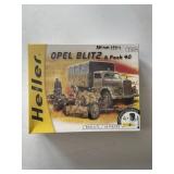 HELLER GERMAN OPEL BLITZ TRUCK & PAR 40 GUN