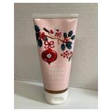 Avon Holly Berry Kiss Body Scrub New