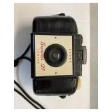 KODAK "BROWNIE" 127 BAKELITE CAMERA SLIGHT CHIP