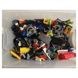 LARGE LOT OF MIXED LEGO PARTS & PIECES