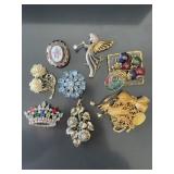 8 BROOCH PINS