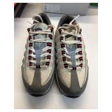 NIKE AIR MAX 95 ESSENTIAL SZ 5Y