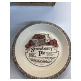 1983 ROYAL CHINA 10" Strawberry Pie Recipe Dish