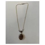 VICTORIAN LOOK CHAIN & PENDANT