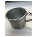 VINTAGE WEAR-EVER MEASURING CUP