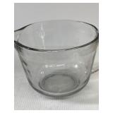 VINTAGE ANCHOR HOCKING 8 CUPS/2 QT. MEASURING BOWL