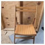 vVntage mid-century modern wood slat folding chair