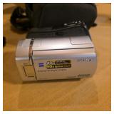 Sony dcr-sr46 hybrid handycam w/battery untested