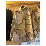 Vtg Small-Long Desert Camouflage Jacket