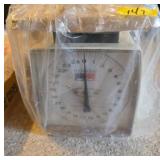 Hanson Utility Scale Model 842