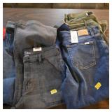 Lot of 4 pairs of jeans size 12, Levi. KUT. time