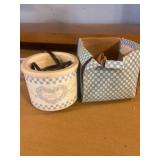 Potpourri Crock and Three Bath Bombs