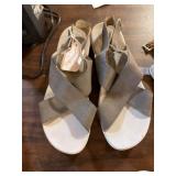 Clarks Cloudsteppers Gray Sandals Size 11