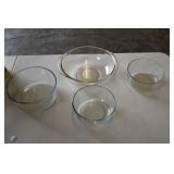 Set of 4 Glass Pyrex Bowls