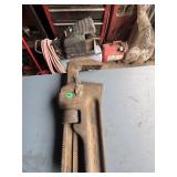 Pipe wrench - Damaged