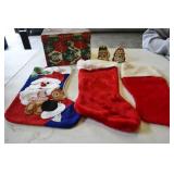 Christmas Stockings and Dï¿½cor