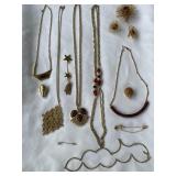 Vtg Sara Coventry Jewelry +++