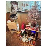 Holiday Decor Lot with Wooden Folding Trays