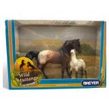 NIB Breyer Wild Mustangs Dreamcatcher Set
