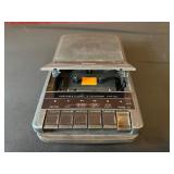 Vtg Portable Cassette Recorder ETR-80