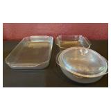 Pyrex Glass Bakeware Set w/Lid