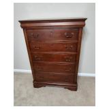 Liberty Furniture Chest of Drawers- Details