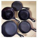 5 Vtg Cast Iron Skillets 5 Vtg Cast Iron Skillets